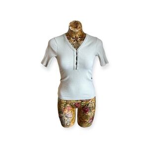 Club Monaco top stretch cotton XS short sleeve loose thread on hem